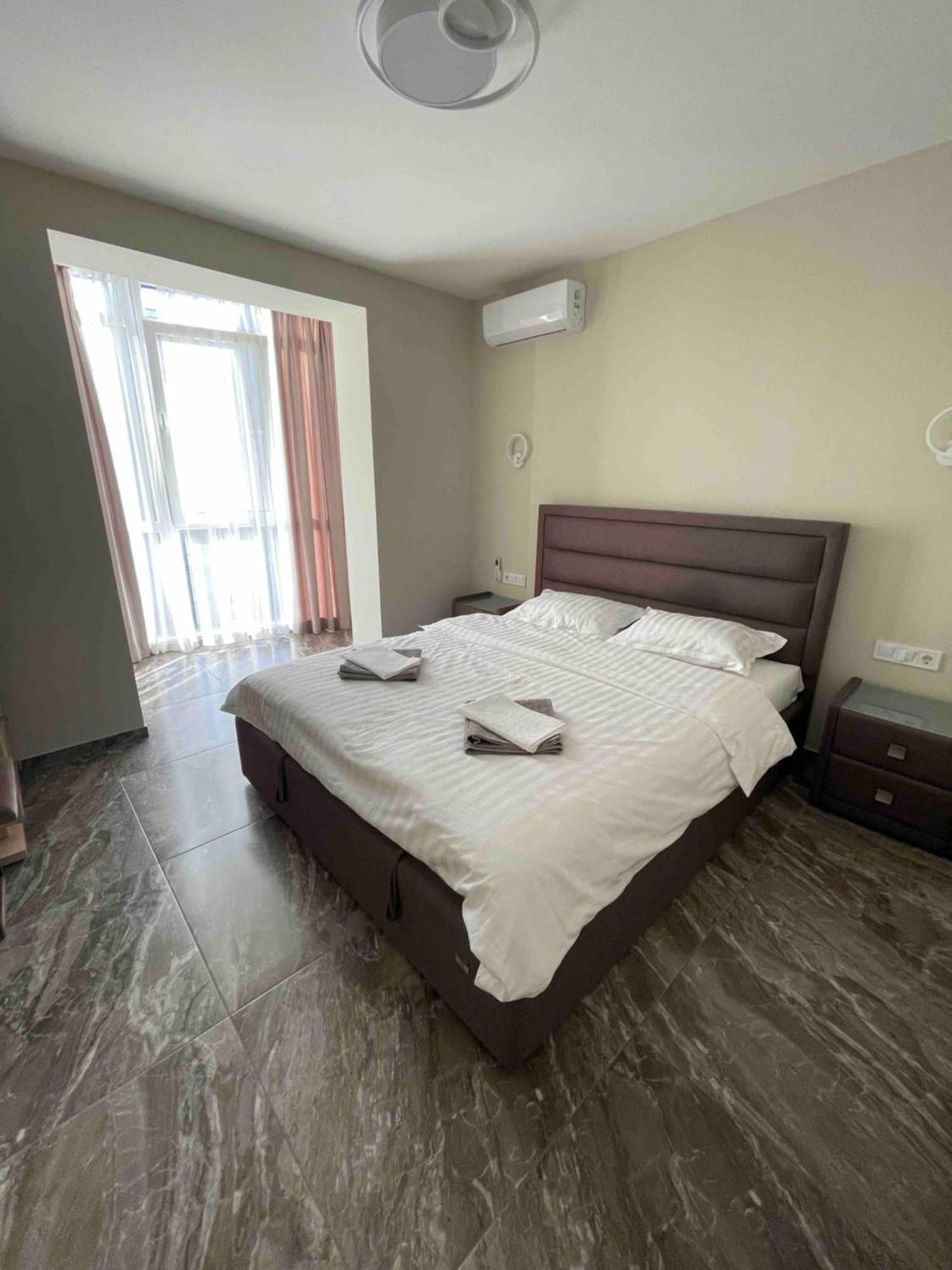 Apartment New Building In Center Dnipro Exterior photo